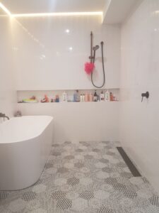 Interior decorating: bathroom: after